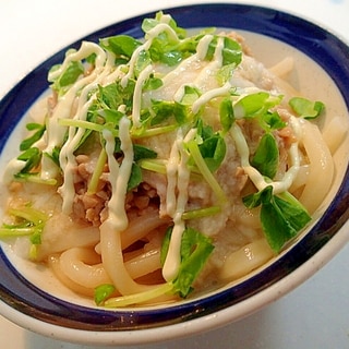 ひきわり納豆と長芋と豆苗の冷やしうどん♬